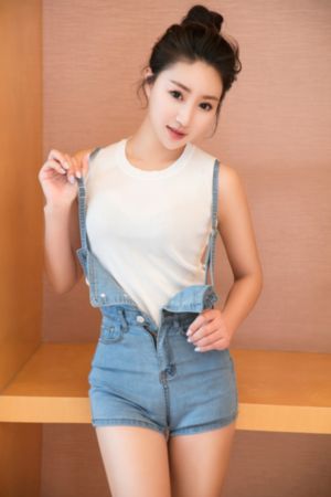 亚洲黄色三级电影_1080P在线播放