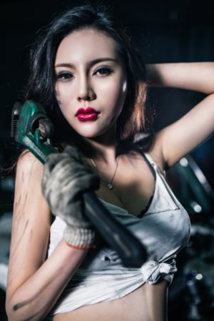 女同舌吻视频在线观看_720高清免费观看